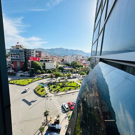 Stay-Five Rooms & Apartments Shkodër Buitenkant foto