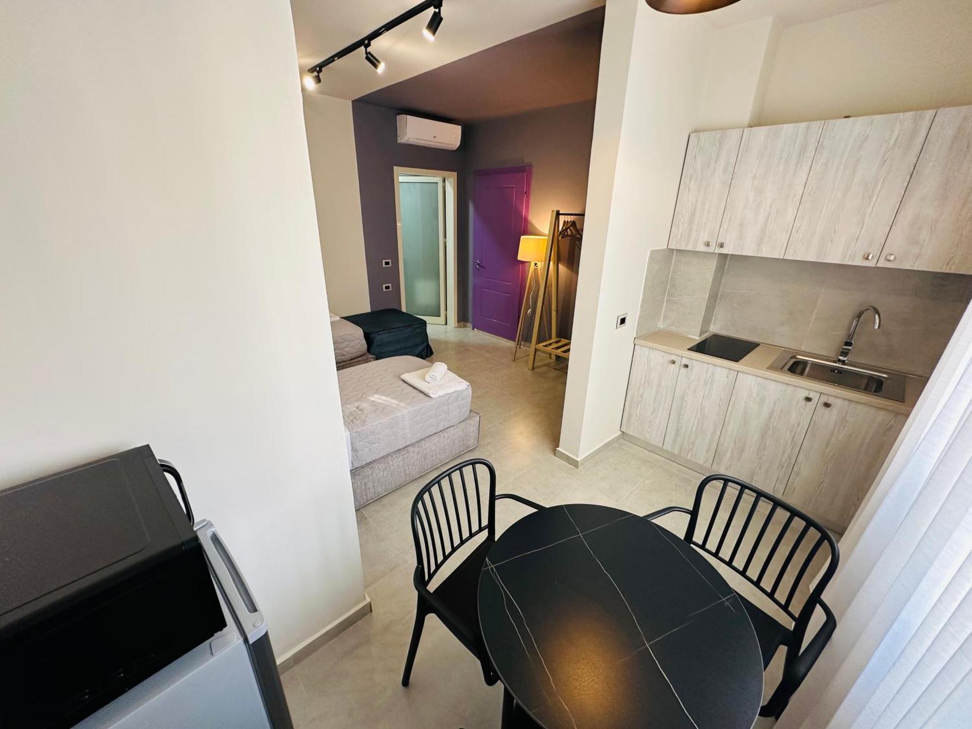 Stay-Five Rooms & Apartments Shkodër Buitenkant foto