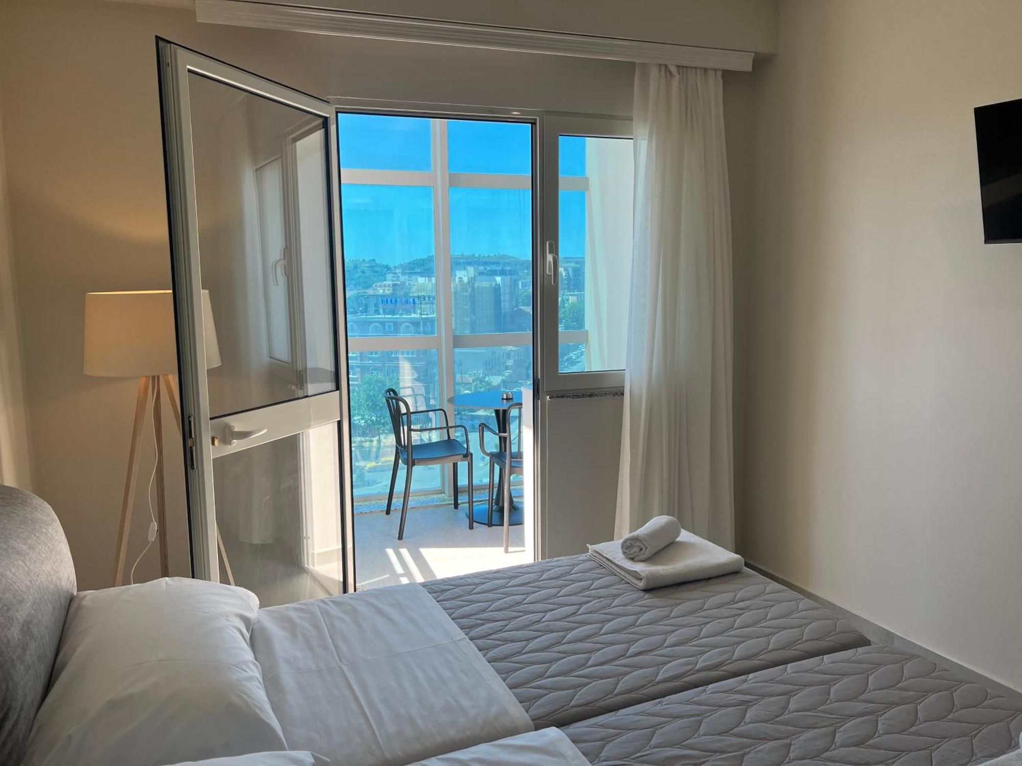 Stay-Five Rooms & Apartments Shkodër Buitenkant foto
