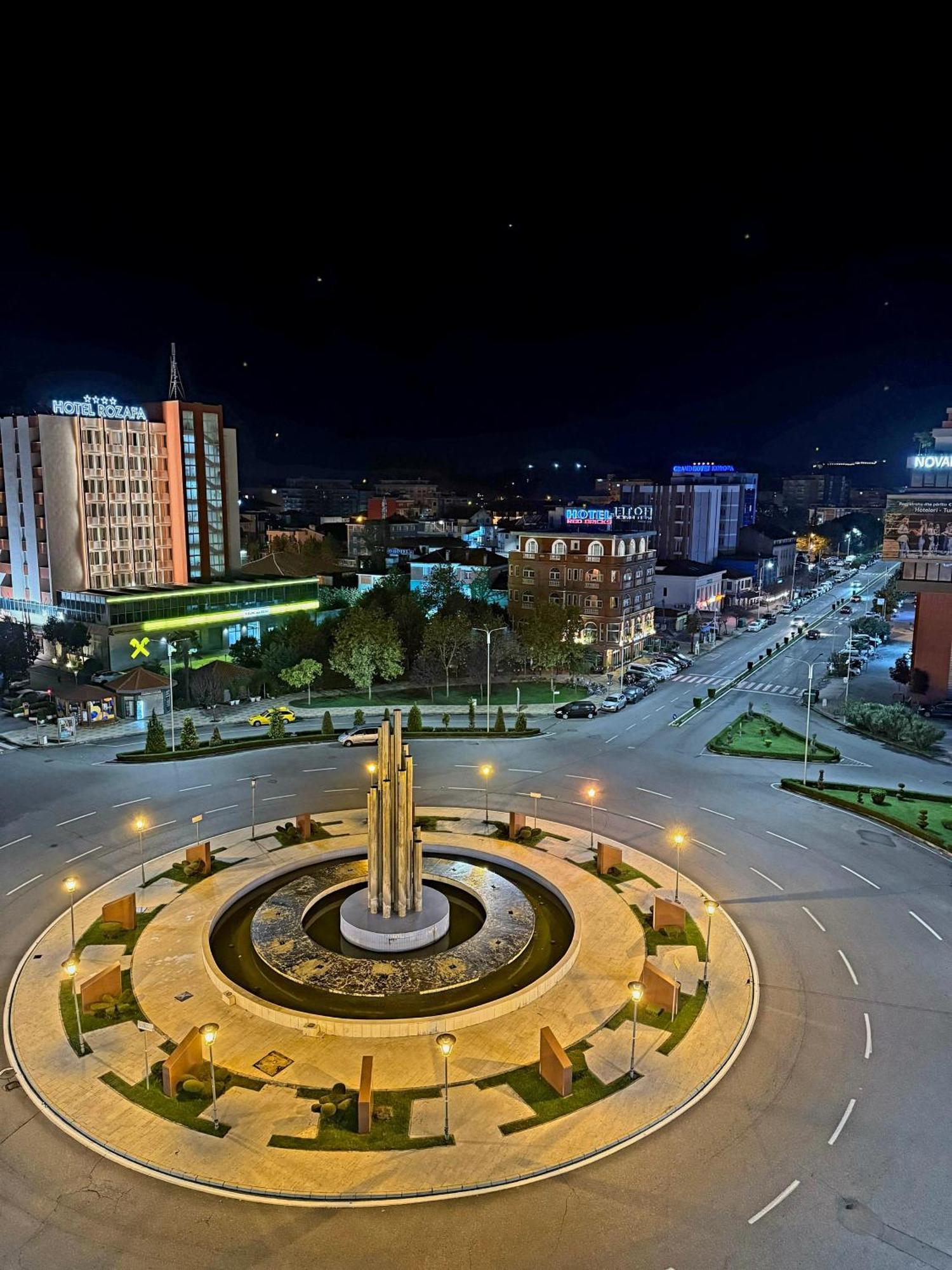 Stay-Five Rooms & Apartments Shkodër Buitenkant foto